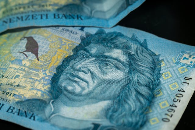 Ekkora reálbér-emelkedésre van kilátás idén-
